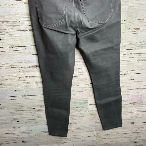 Cabi High Skinny Gray  Wash Smoked Pearl Jeans Size 2 - Picture 6 of 8